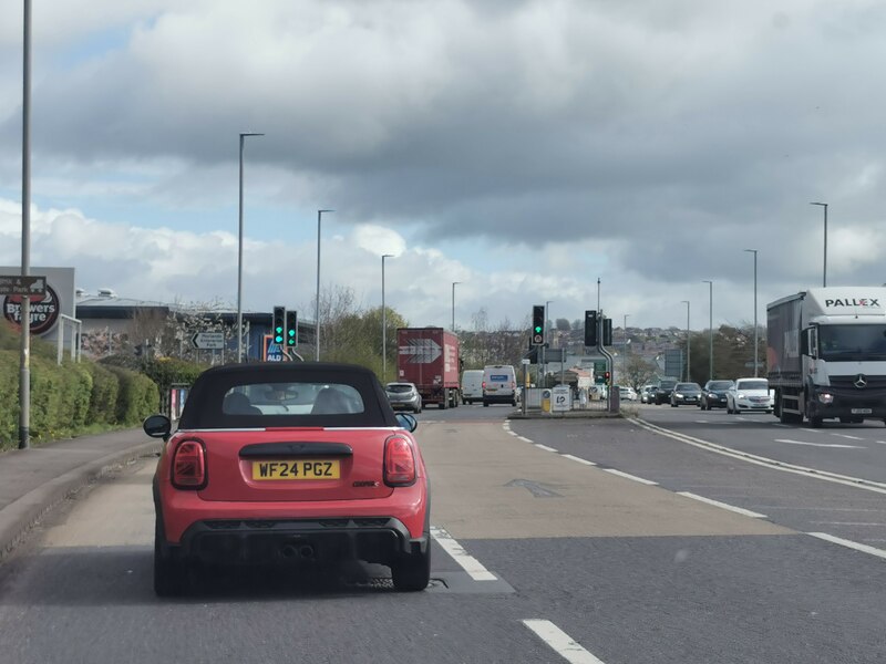 Glastonbury : Street Road A39 © Lewis Clarke cc-by-sa/2.0 :: Geograph ...