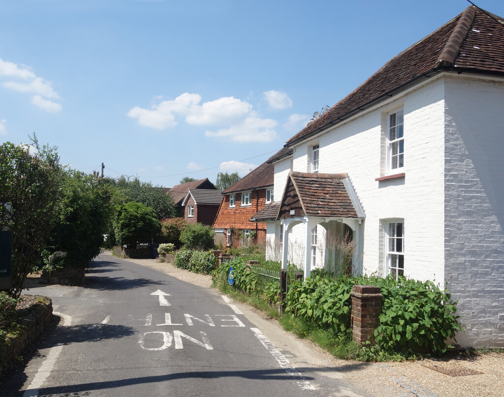 Roke Lane, Witley © Des Blenkinsopp cc-by-sa/2.0 :: Geograph Britain ...