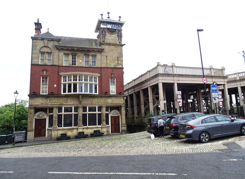 The Bridge Hotel, Newcastle © Robert Graham cc-by-sa/2.0 :: Geograph ...