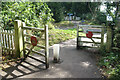 Alban Way crosses Hill End Lane