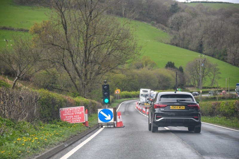 Llandinam : A470 © Lewis Clarke cc-by-sa/2.0 :: Geograph Britain and ...