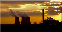 SU5191 : Didcot Power Station, Oxfordshire by neil hanson