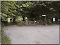 TQ6461 : Entrance to Trosley Country Park by Hywel Williams