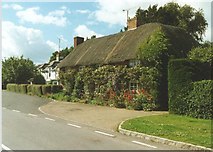 SU3456 : Thatched cottage, Vernham Dean by Alan Cooper
