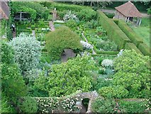 TQ8038 : Sissinghurst Castle Garden - The White Garden by Pete Chapman