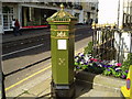 Green postbox, Windsor