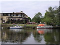 SO8164 : Lenchford Inn, River Severn by Richard Greenwood