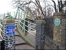 TQ3487 : Green Chain Link and National Cycle Route by John Davies