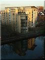 SU7273 : Modern flats next to the Kennet in Reading by Andrew Smith