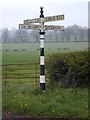 Guide post between Utkinton Hall and Yewtree Farm.