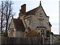 TQ5244 : Gatehouse, Penshurst Place by N Chadwick