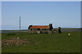 Derelict farm building near Greenay Hill