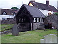 Lych Gate, Llanfwrog