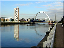 NS5765 : Squinty Bridge over the Clyde by Iain Thompson