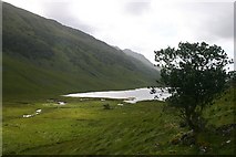 NG8300 : Gleann an Dubh-Lochain, Knoydart by Bob Jones