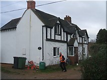SO8591 : Fast delivery to Pudding Cottage by John M