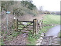 Bridleway north of Badbury Hill House