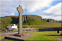 NR2163 : Kilchoman Cross, Islay by Julian Dowse