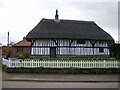 Distinctive thatched cottage in Carlton Husthwaite