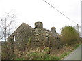 Ruined cottage on the Bwlch-derwin road