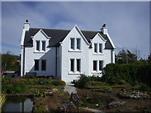 NG2547 : Kinloch House, Dunvegan by John Lord