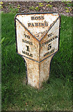 SO5922 : Milepost south of Ross-on-Wye by Pauline E