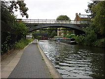 TQ2883 : Regent's Canal by Oxyman