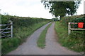 Entrance road to Hollybush Farm