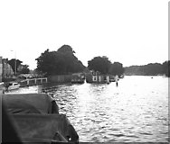 TQ1568 : Entering Molesey Lock by Dr Neil Clifton