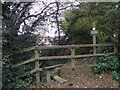 Beginning of footpath between Furzy Cottage and Pounds Farm