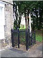 Kissing gate and footpath sign, Kilham