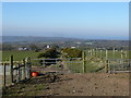 Trac Fferm uwchben Plas Farm / Farm track above Plas Farm