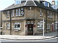 Charlbury: the Rose and Crown pub