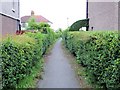 Crewe - ginnel from Underwood Lane to Pear Tree Avenue