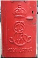 Edward VII postbox, Dumbarton Road, SW2 - royal cipher