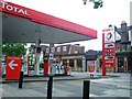 Total filling station, W4