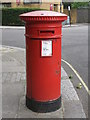 "Anonymous" (Victorian) postbox, Tavistock Road / Tavistock Crescent, W11