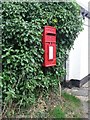 Throop: postbox № BH8 274, Throop Road