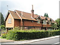 Splendid house in Crossways Road