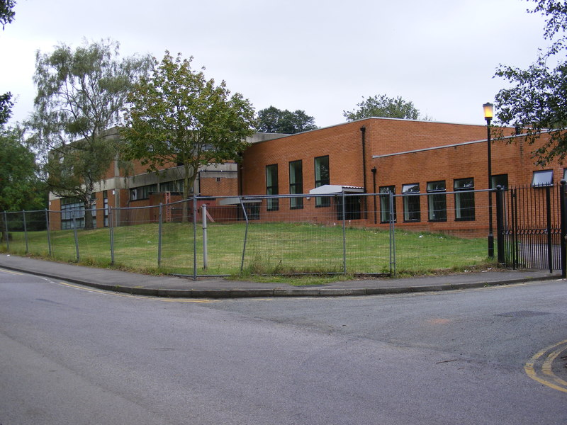 Farringtons School/Beaverwood School for... © Geographer cc-by-sa/2.0 ...