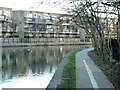 TQ2582 : Grand Union Canal II, W9 by Phillip Perry