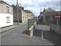 SS9498 : "Split-level" street, Hopkin St, Pen-yr-englyn, Treherbert by John Lord