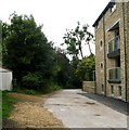 Footpath - Somerset Road, Almondbury